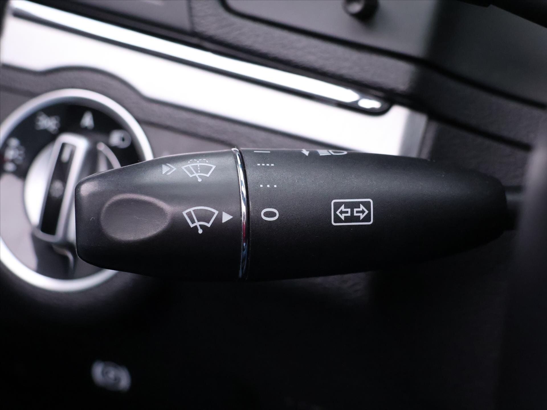 Mercedes-Benz Třídy E Kabriolet 2,1 l 125 kw