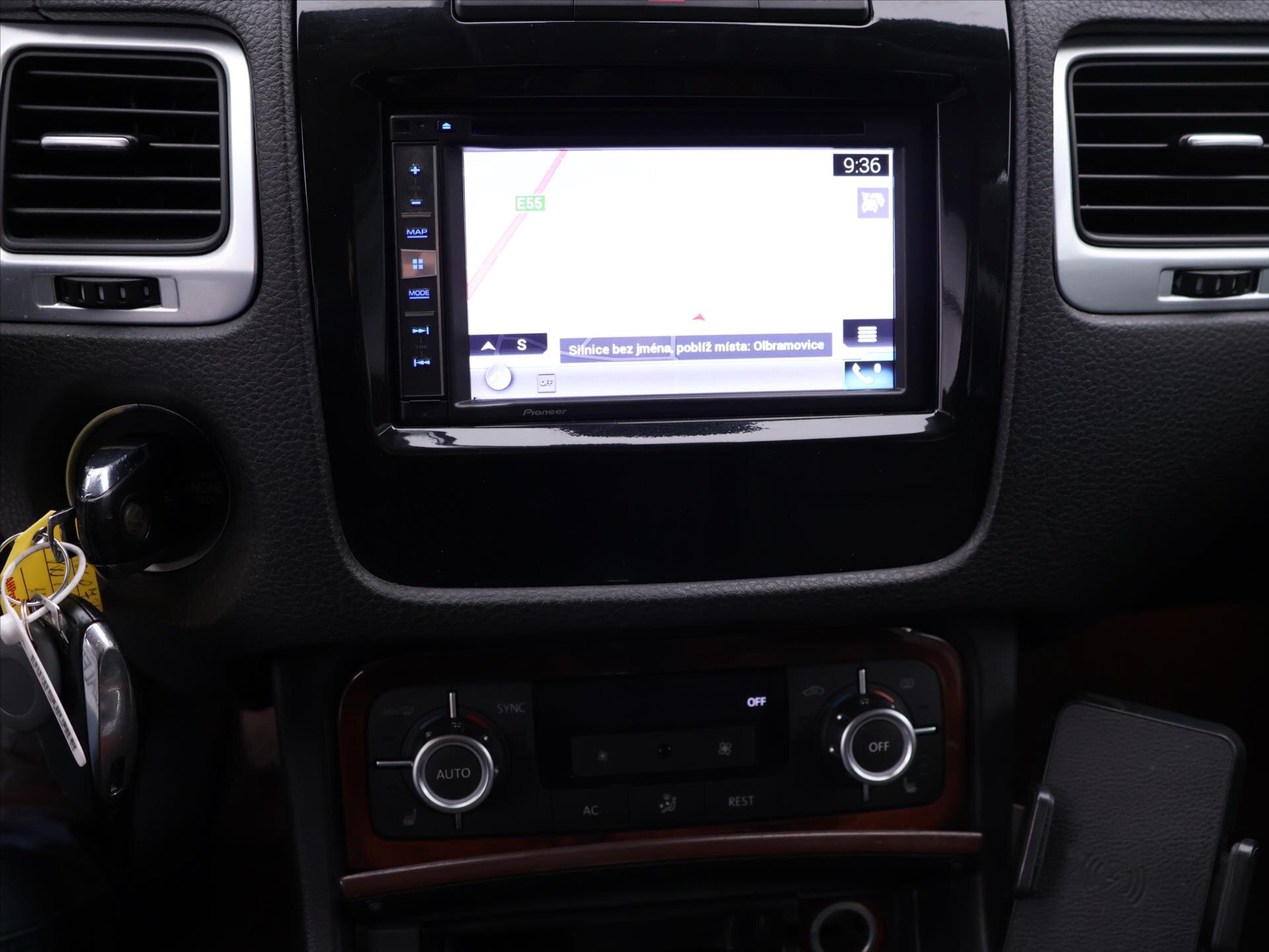 Volkswagen Touareg SUV / Terénní 3,0 l 180 kw