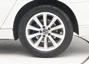 Volkswagen Passat 35