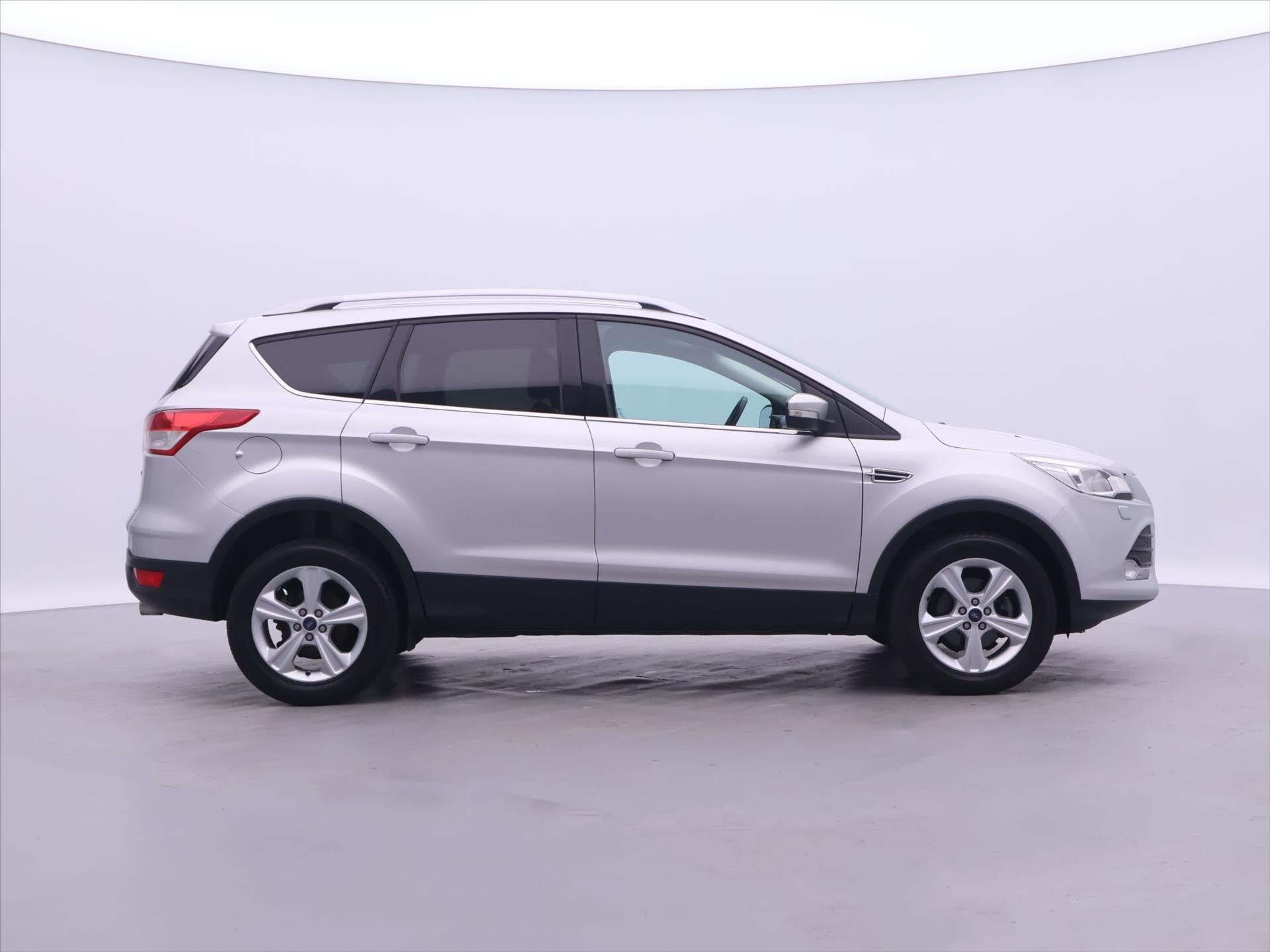Ford Kuga SUV / Terénní 1,5 l 110 kw