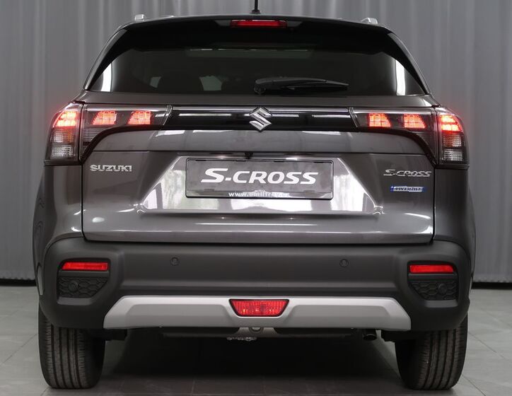 Suzuki S-Cross 7