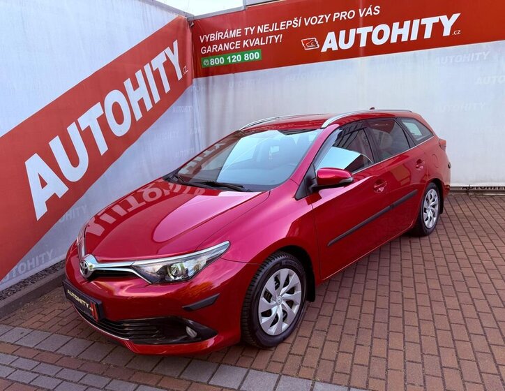 Toyota Auris Kombi 1,2 l 86 kw