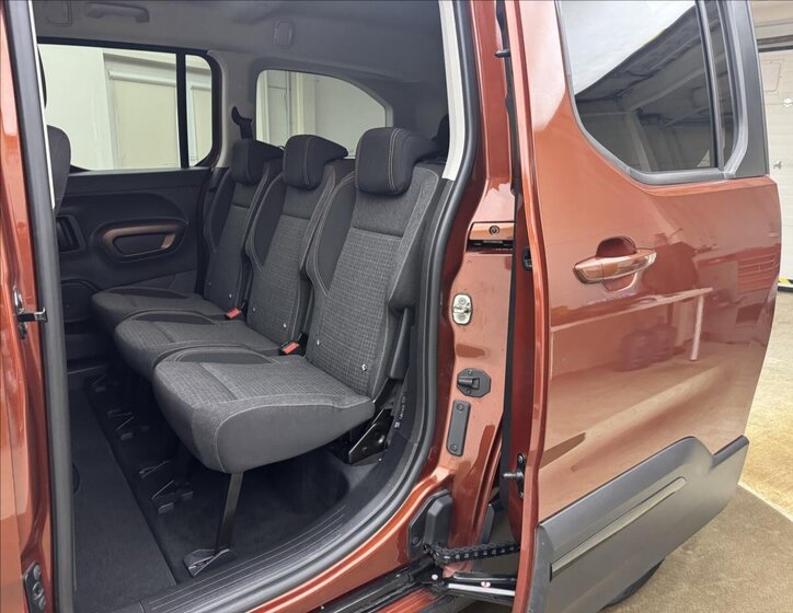 Peugeot Rifter MPV 1,5 l 96 kw