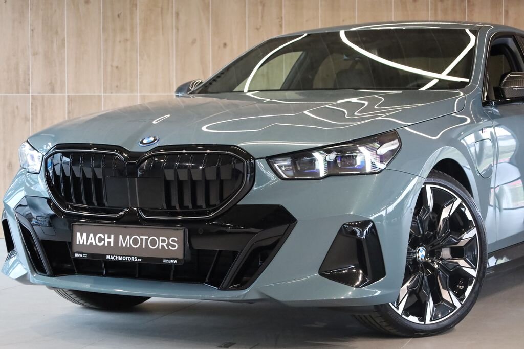 BMW Řada 5 Sedan / Limuzína 3,0 l 360 kw