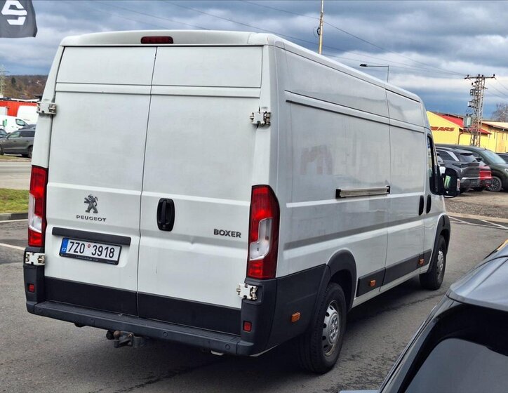 Peugeot Boxer Skříň 2,2 l 121 kw