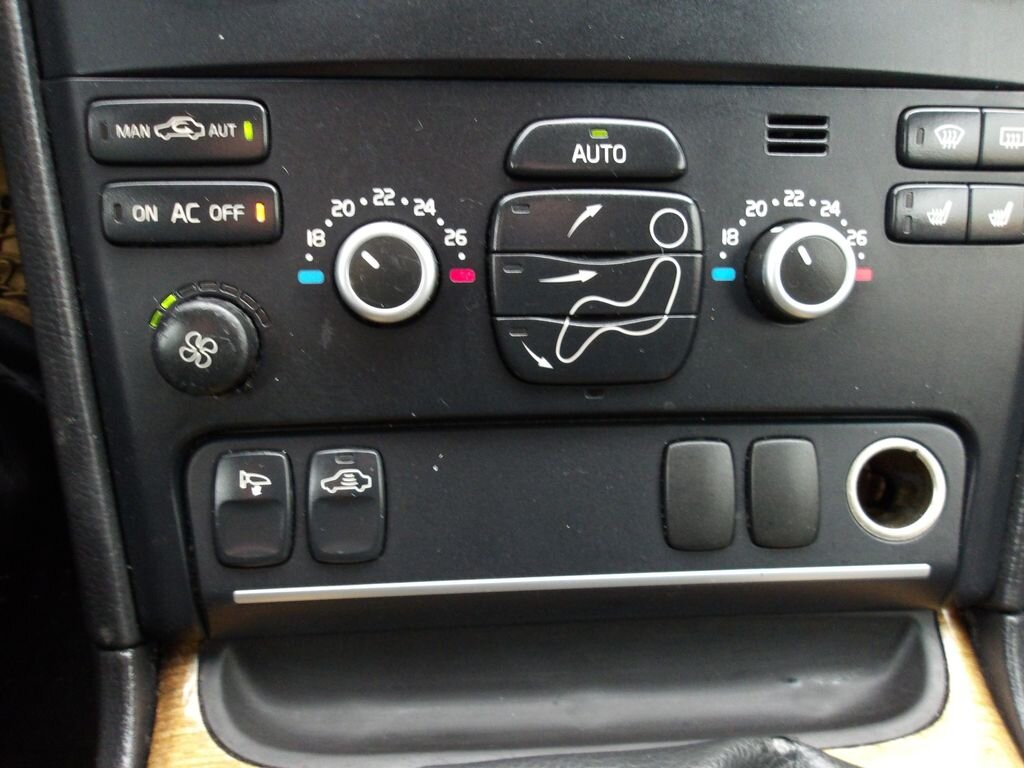 Volvo XC90 SUV 2,4 l 136 kw