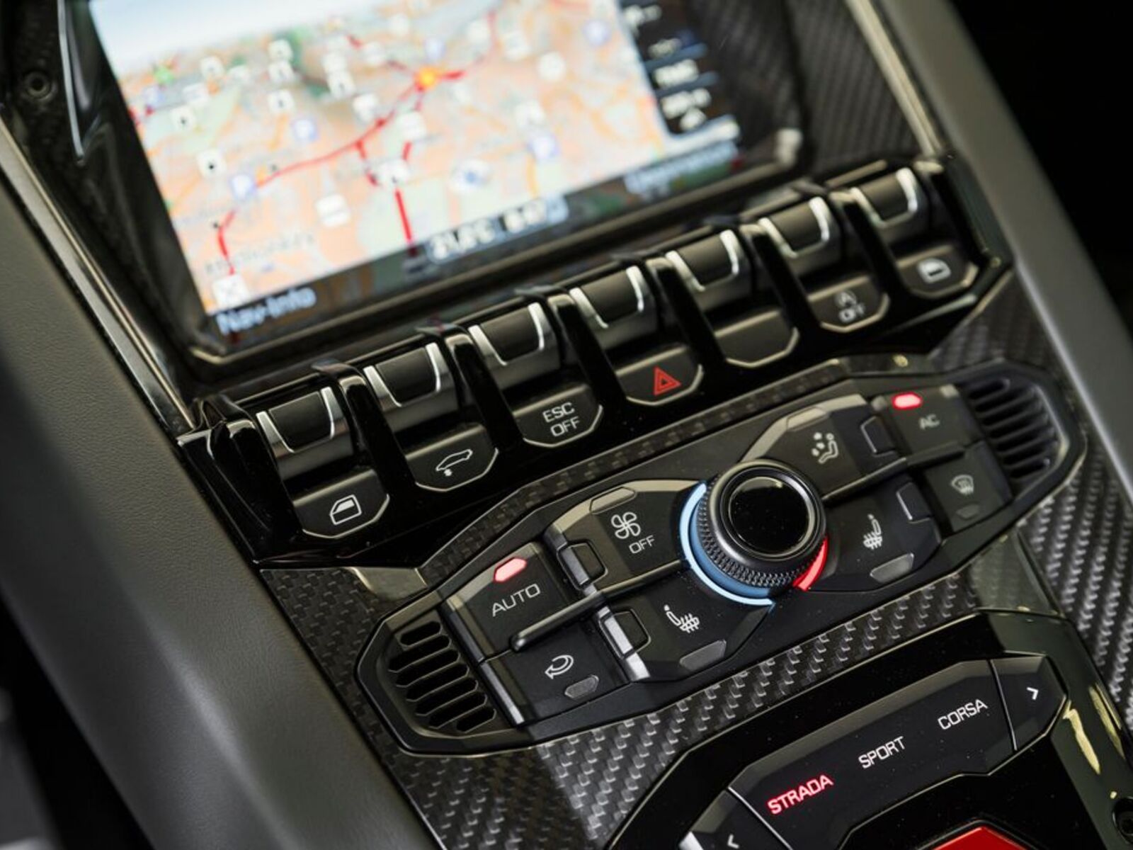 Lamborghini Aventador 13