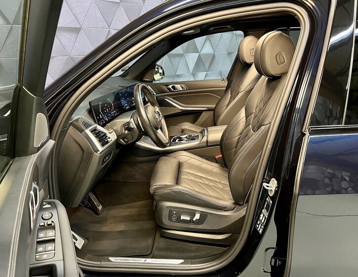 BMW X5 SUV / Terénní 3,0 l 210 kw