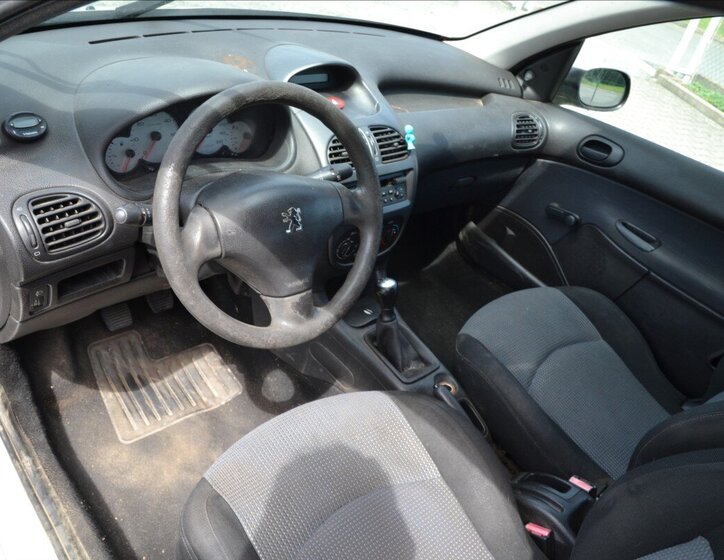 Peugeot 206 Hatchback 1,4 l 50 kw