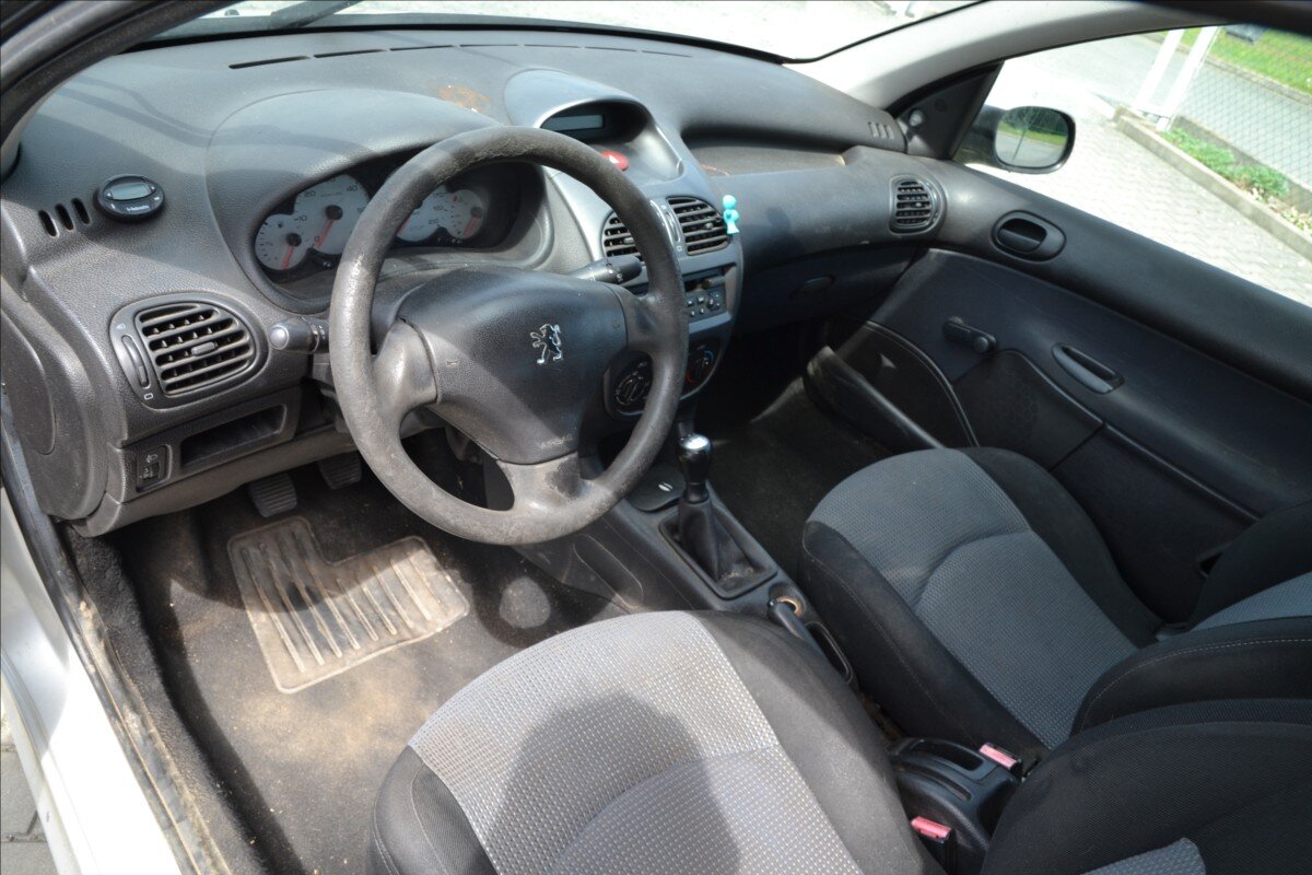 Peugeot 206 Hatchback 1,4 l 50 kw