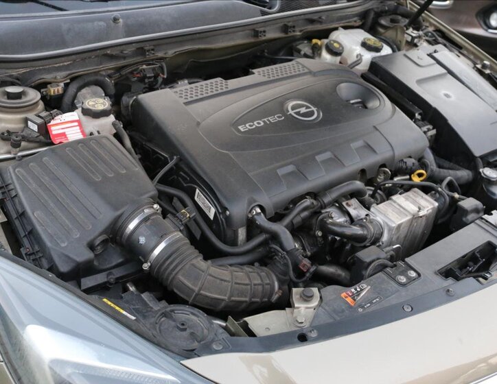 Opel Insignia Kombi 2,0 l 143 kw