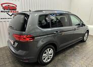 Volkswagen Touran 8