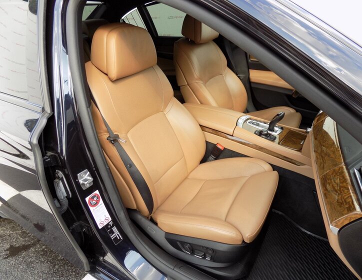 BMW Řada 7 Sedan / Limuzína 3,0 l 225 kw