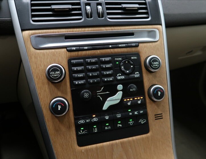 Volvo XC60 SUV / Terénní 2,4 l 120 kw