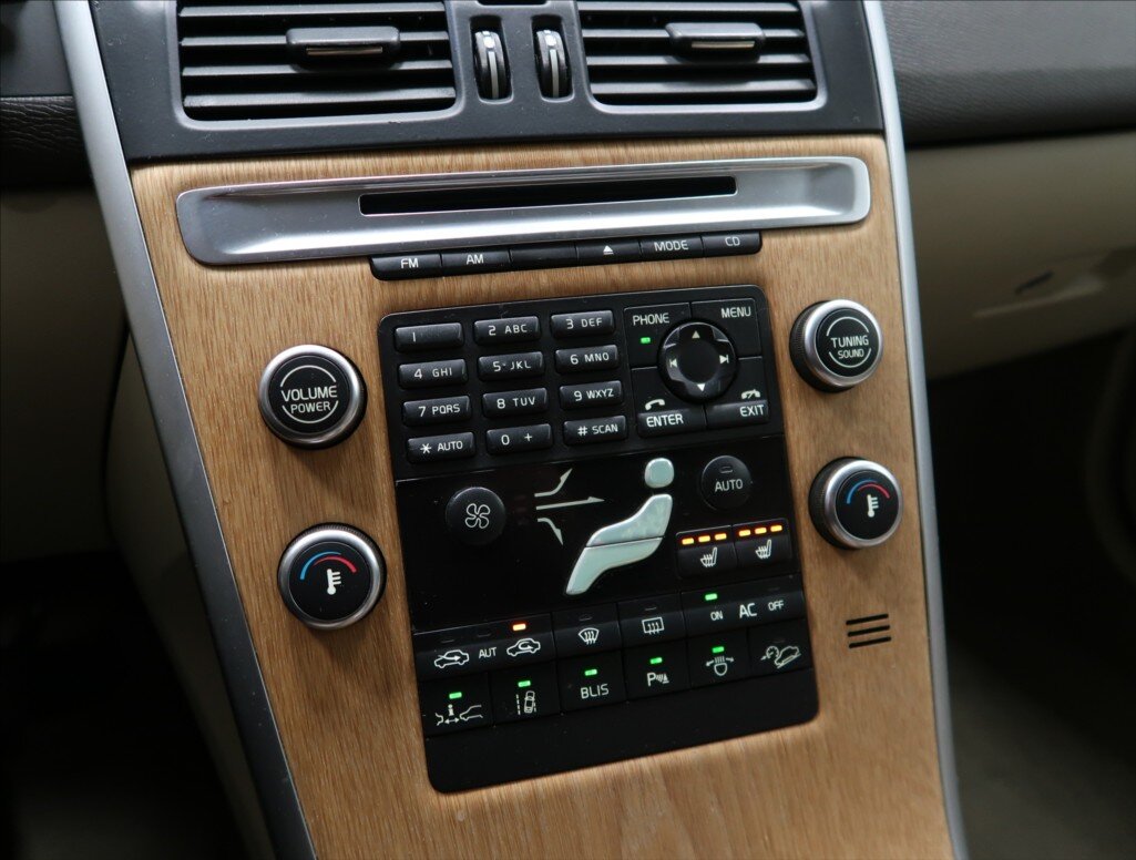 Volvo XC60 SUV / Terénní 2,4 l 120 kw