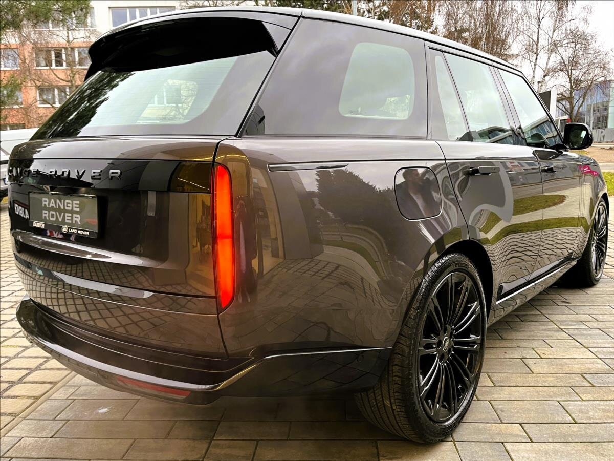 Land Rover Range Rover SUV 4,4 l 390 kw