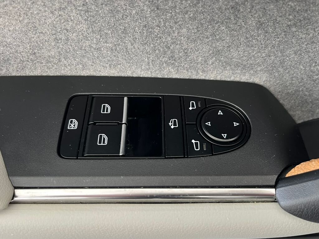 Mazda MX-30 SUV / Terénní 0,0 107 kw