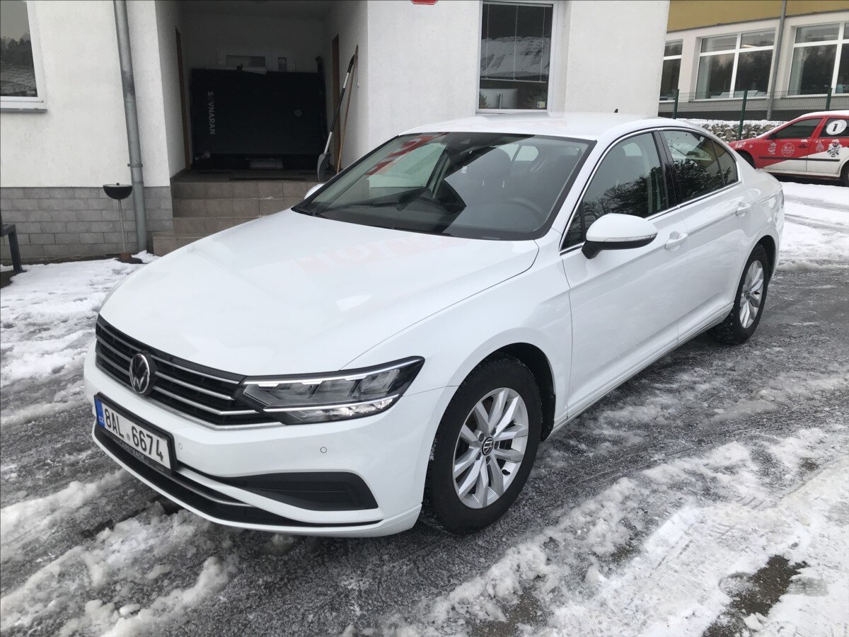 Volkswagen Passat Sedan / Limuzína 1,5 l 110 kw
