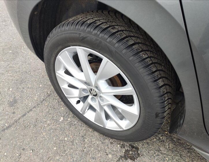 Škoda Kamiq SUV 1,5 l 110 kw