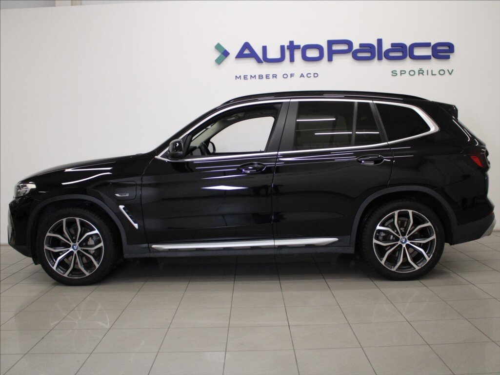 BMW X3 SUV / Terénní 2,0 l 215 kw