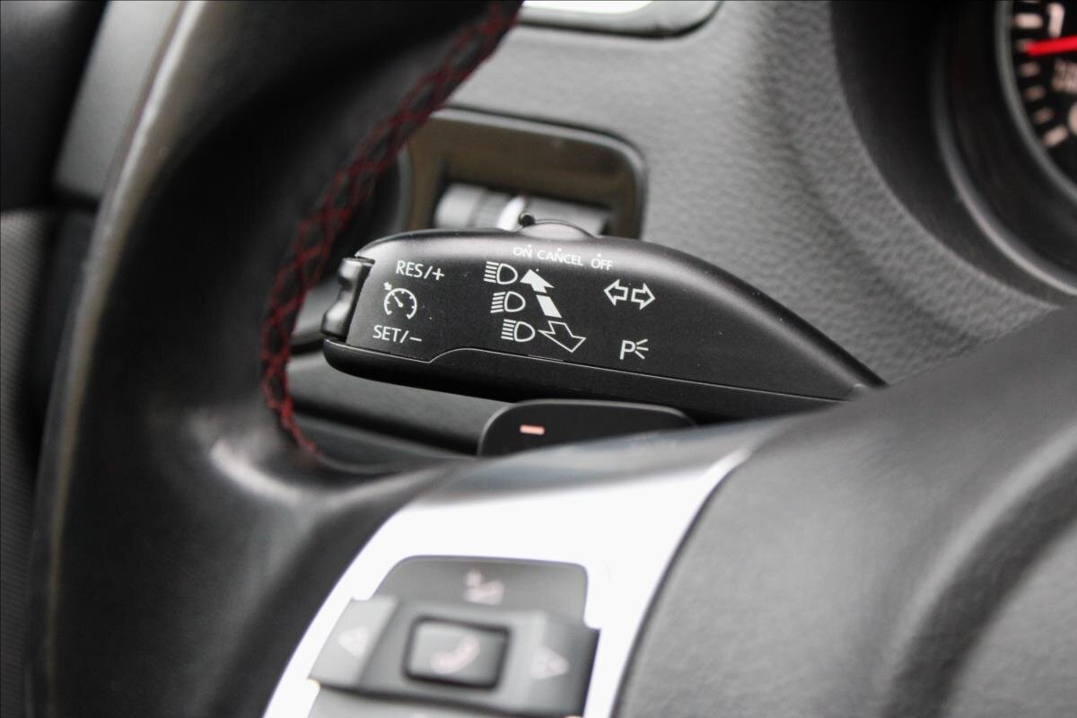 Volkswagen Polo Hatchback 1,4 l 132 kw