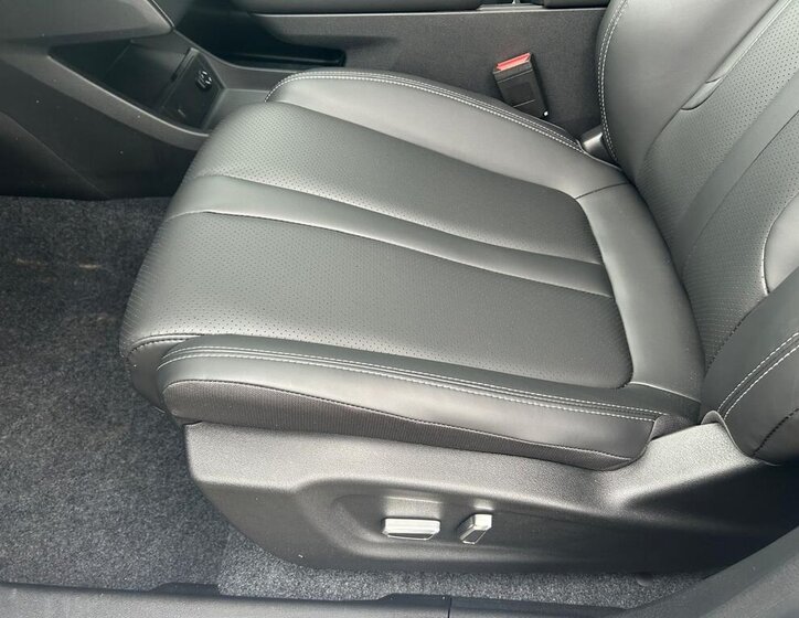 Dongfeng Ostatní SUV / Terénní 1,5 l 145 kw