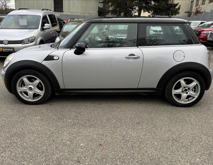 Mini Cooper Hatchback 1,6 l 88 kw