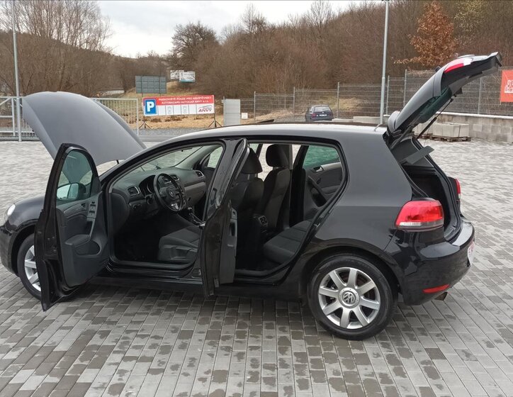 Volkswagen Golf Hatchback 1,2 l 77 kw