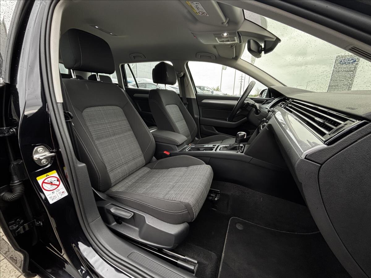 Volkswagen Passat Kombi 1,5 l 110 kw