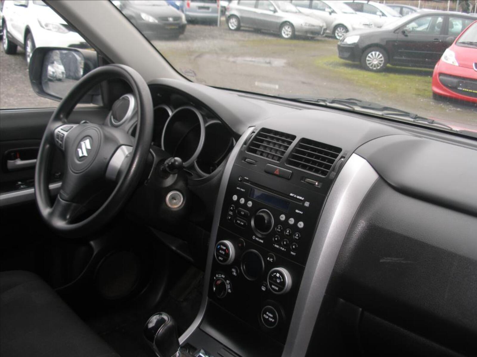 Suzuki Grand Vitara 7