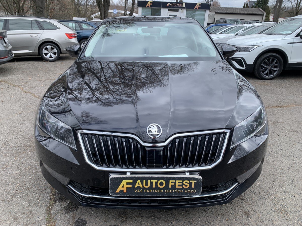 Škoda Superb Sedan / Limuzína 1,5 l 110 kw
