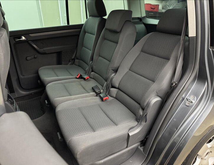 Volkswagen Touran MPV 1,6 l 75 kw