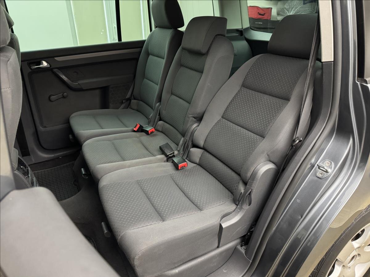 Volkswagen Touran MPV 1,6 l 75 kw