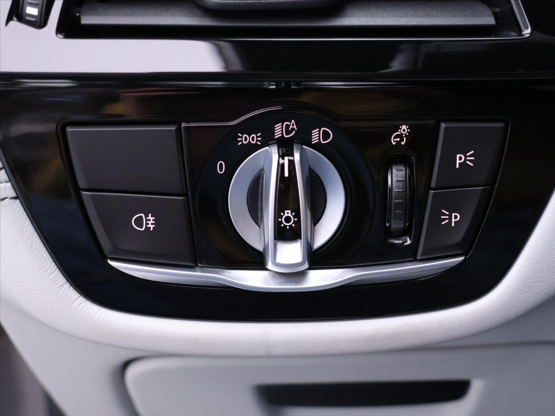 BMW M5 Sedan 4,4 l 441 kw