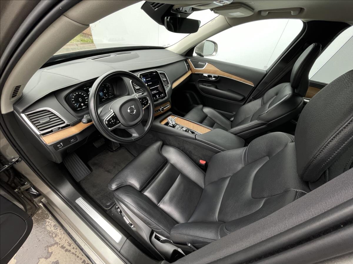 Volvo XC90 SUV 2,0 l 173 kw