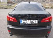 Lexus IS 220 10