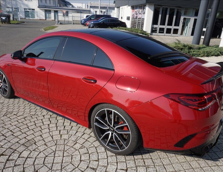 Mercedes-Benz CLA Kupé 2,0 l 225 kw