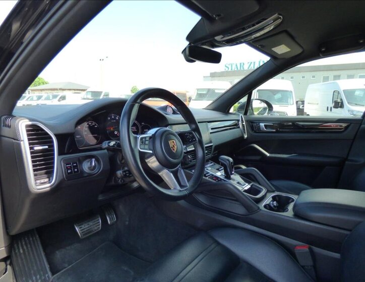 Porsche Cayenne SUV 2,9 l 324 kw