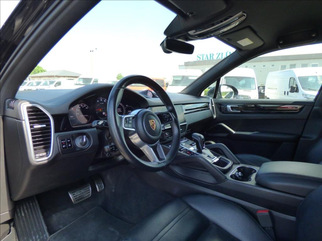 Porsche Cayenne SUV 2,9 l 324 kw