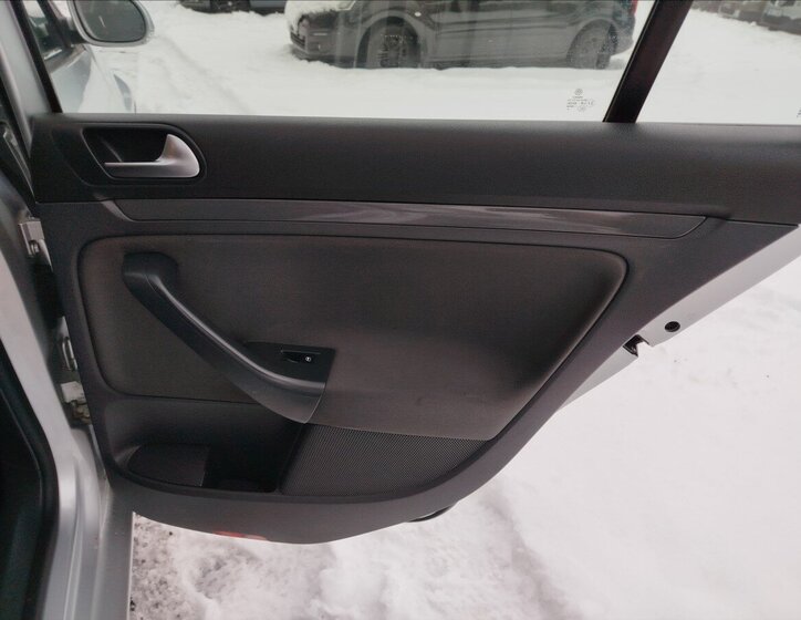 Volkswagen Golf Kombi 1,9 l 77 kw