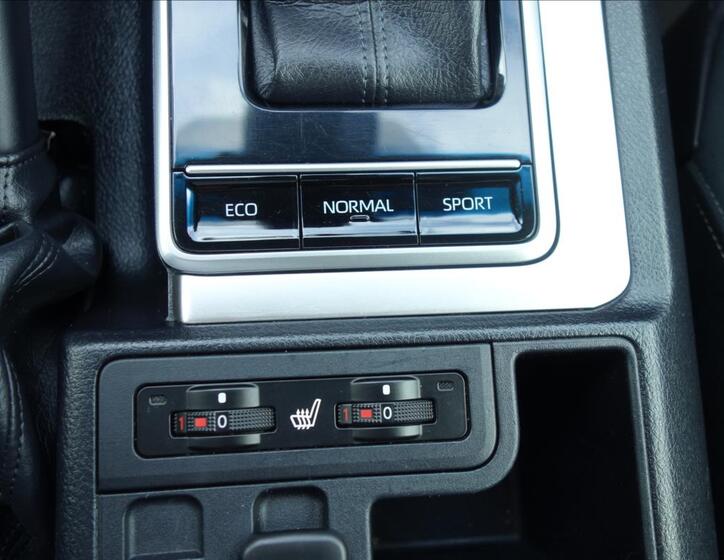 Toyota Land Cruiser 33