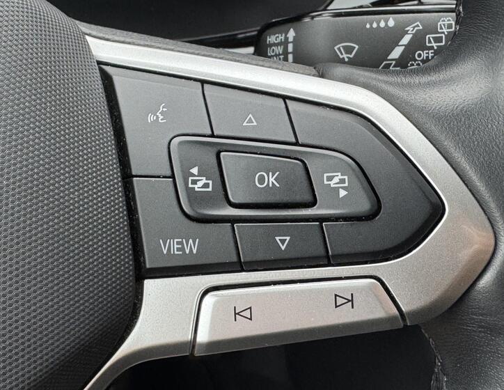 Volkswagen Multivan 25