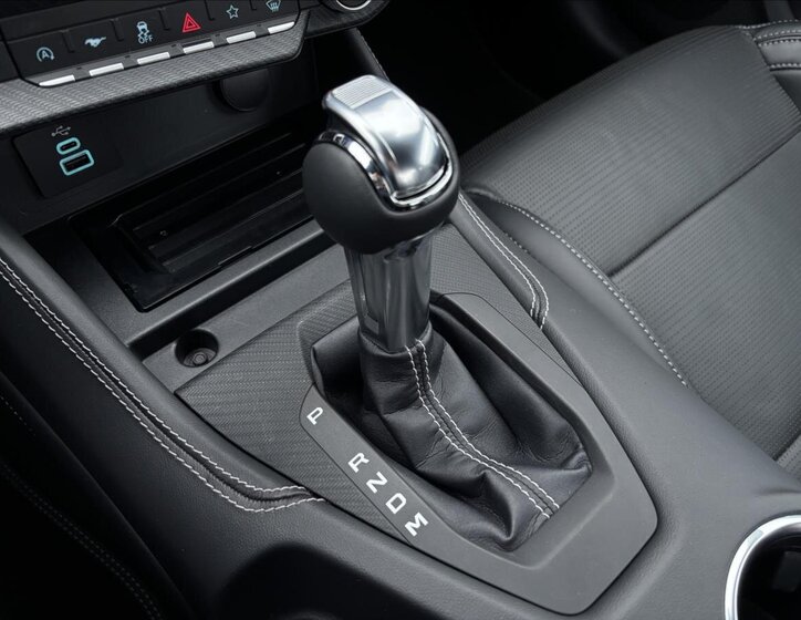 Ford Mustang Kupé 5,0 l 328 kw