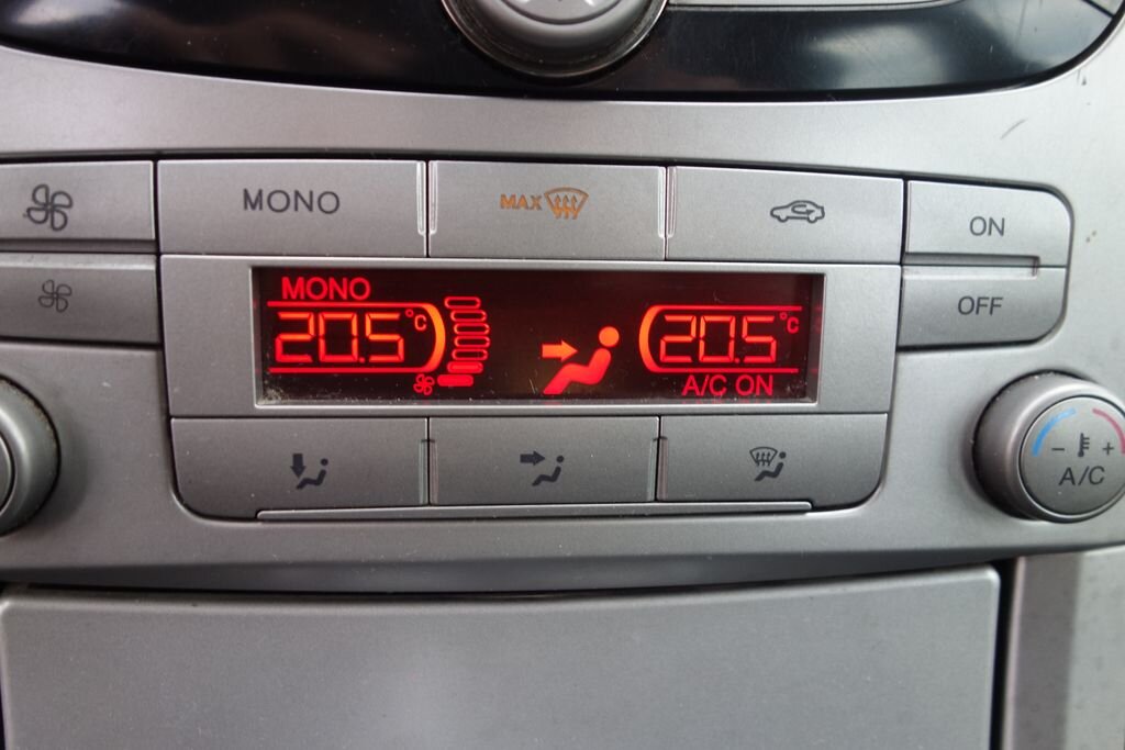 Ford Galaxy MPV 2,0 l 103 kw