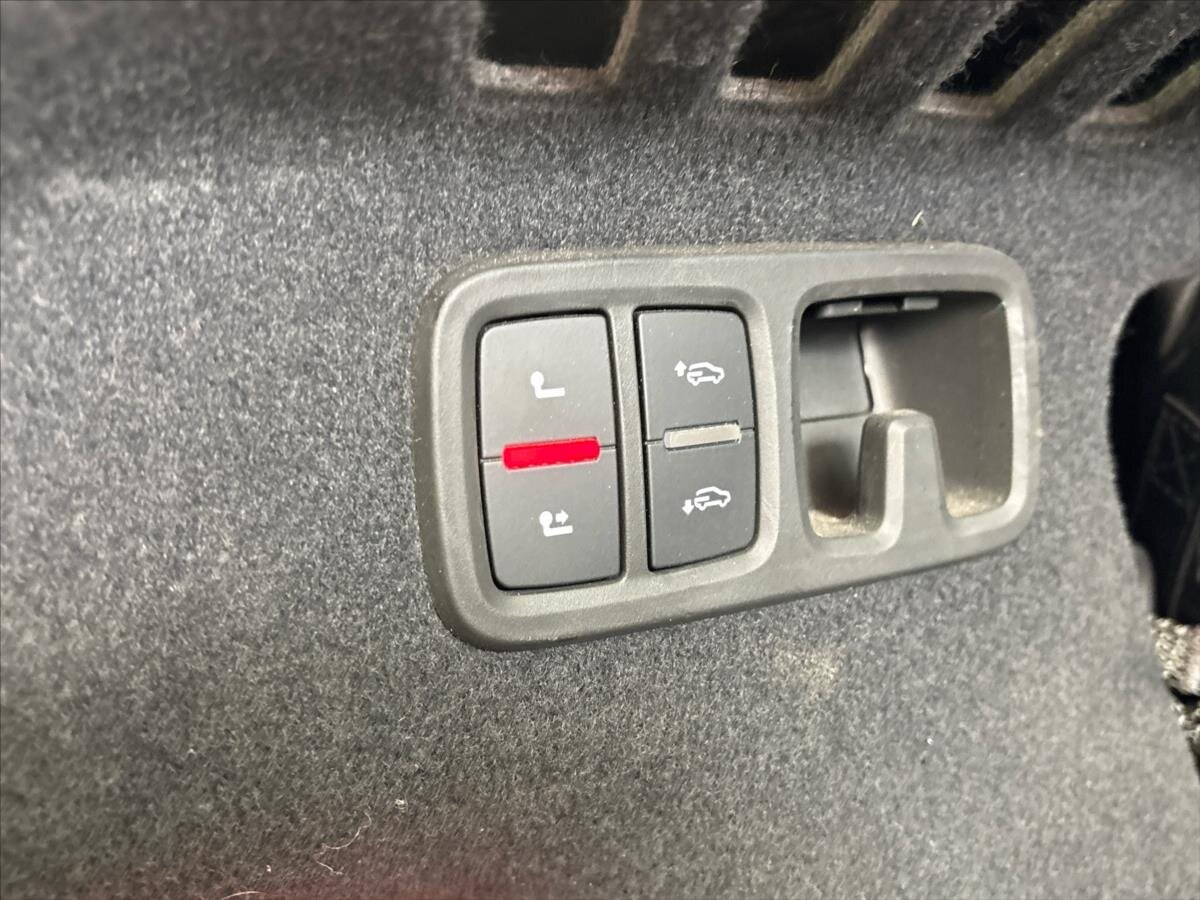 Audi Q8 SUV / Terénní 3,0 l 250 kw