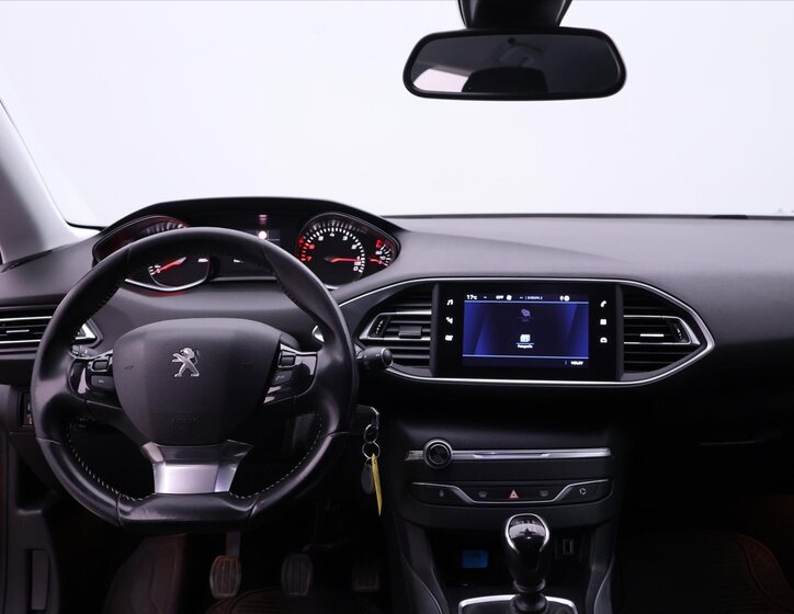 Peugeot 308 Kombi 1,2 l 96 kw