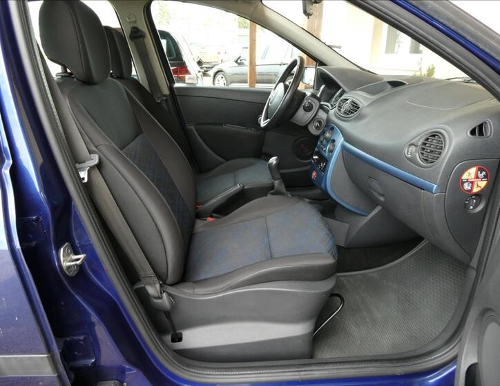 Renault Clio 18