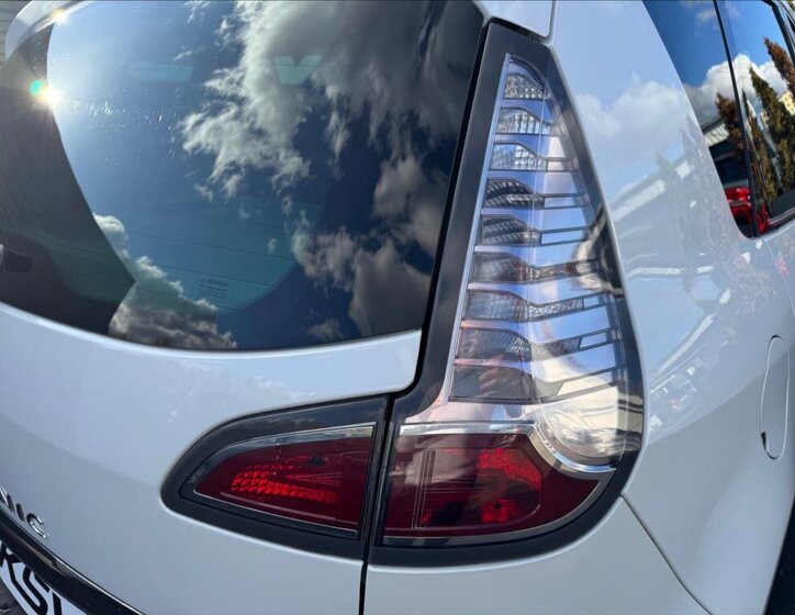 Renault Scénic MPV 1,2 l 97 kw