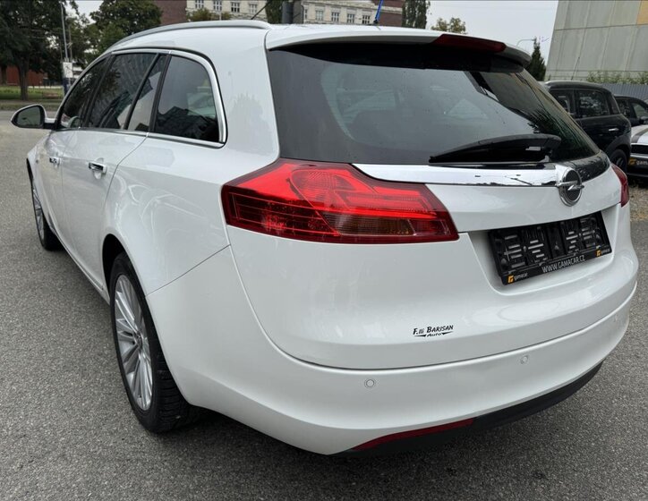 Opel Insignia Kombi 2,0 l 96 kw