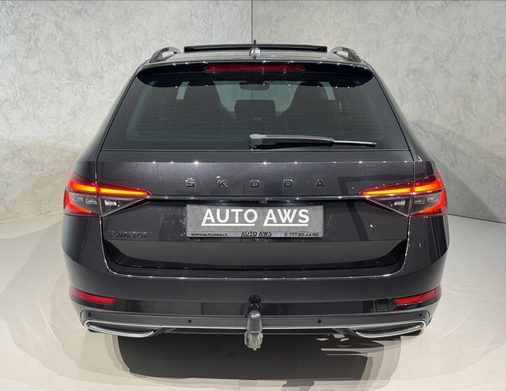 Škoda Superb 9